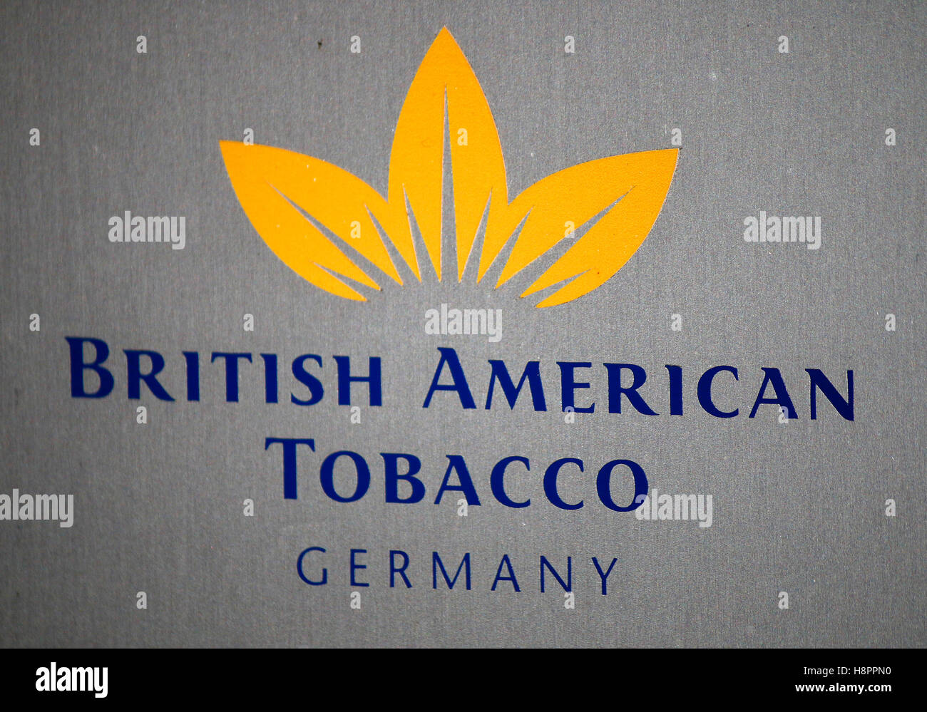 Das Logo der Marke "British American Tobacco", Berlin. Stockfoto