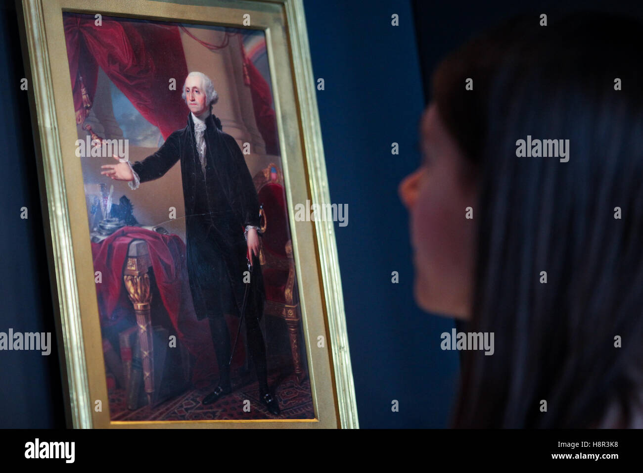 Victoria and Albert Museum, London, UK. 15. November 2016. Ein Emaille-Portrait des ersten Präsidenten der USA, George Washington. Der Rosalinde &amp; Arthur Gilbert Galerien präsentiert 500 Meisterwerke aus einer der bedeutendsten Sammlungen der dekorativen Kunst. Die Farbe der vier Galerien eröffnet am 16. November.  Bildnachweis: Dinendra Haria/Alamy Live-Nachrichten Stockfoto