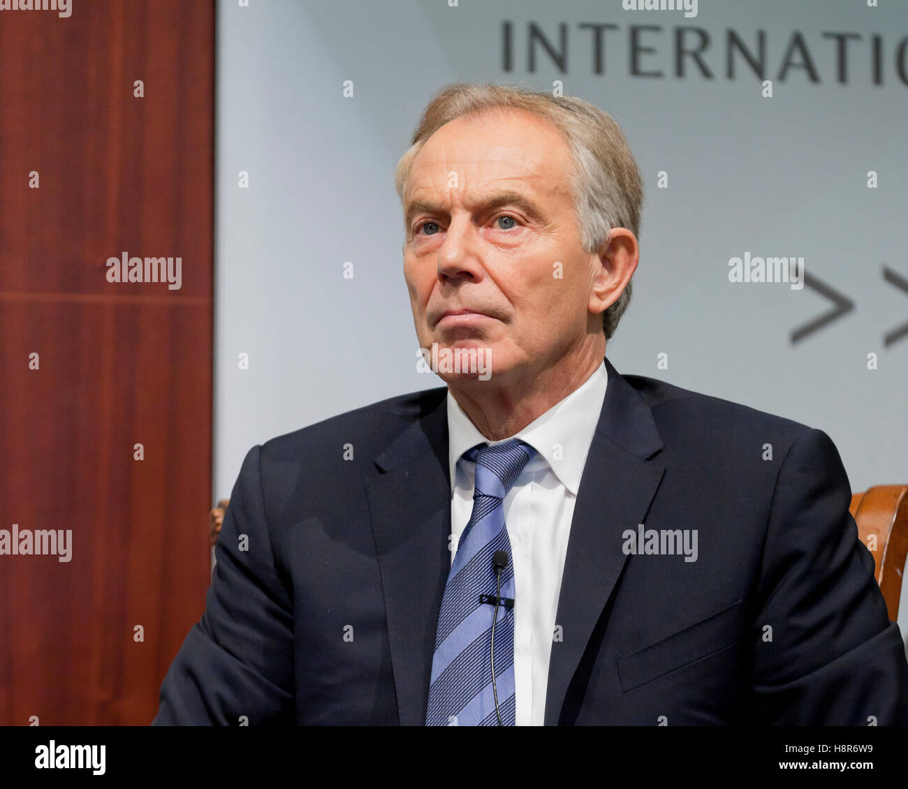 Washington, DC, USA. , . Der ehemalige britische Premierminister Tony Blair spricht vor dem Center for Strategic & International Studies über den Start des Programms „Wendepunkt – Eine neue umfassende Strategie zur Bekämpfung des gewalttätigen Extremismus“. Kredit: B Christopher/Alamy Live Nachrichten Stockfoto