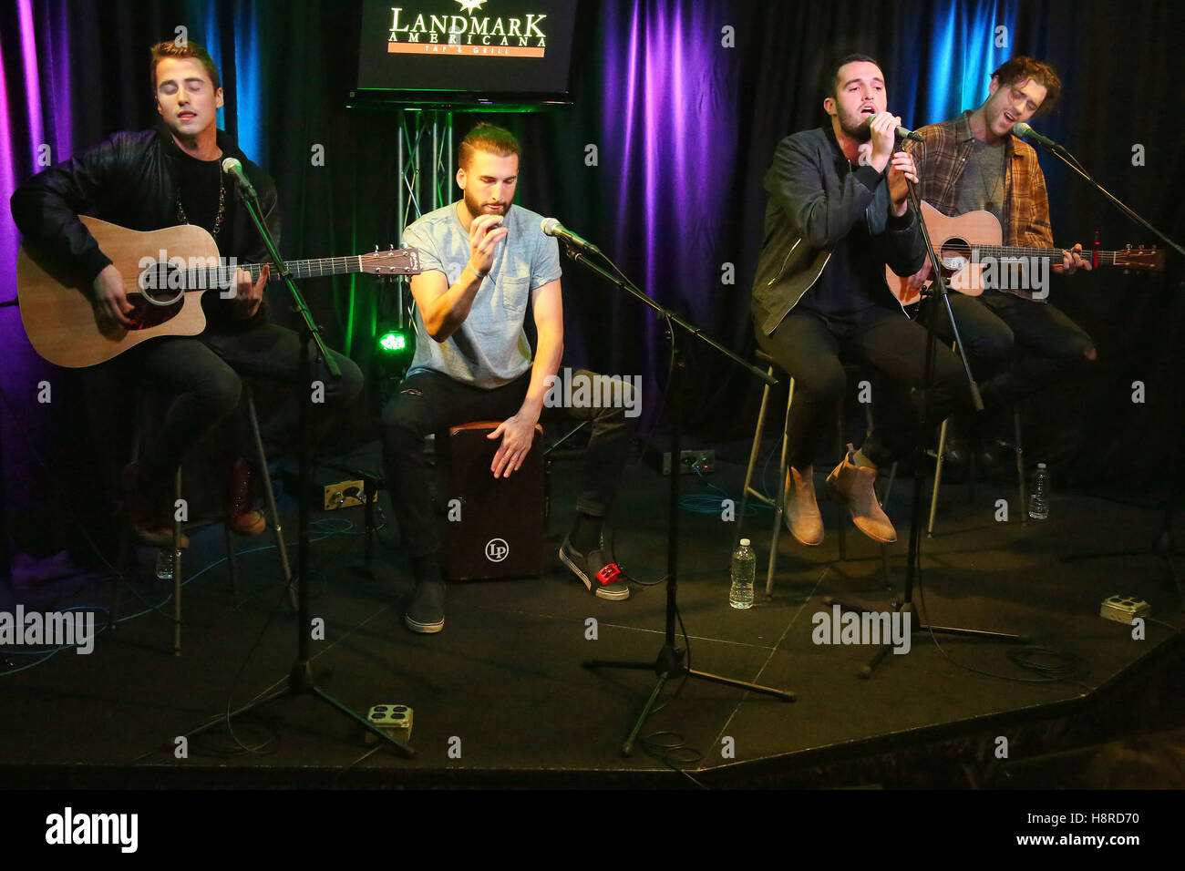 Bala Cynwyd, Pennsylvania, USA. 16. November 2016. Die Heydaze besuchen Sie Radio 104.5 Performance Studio in Bala Cynwyd, Pennsylvania am 16. November 2016 Credit: MediaPunch Inc/Alamy Live News Stockfoto