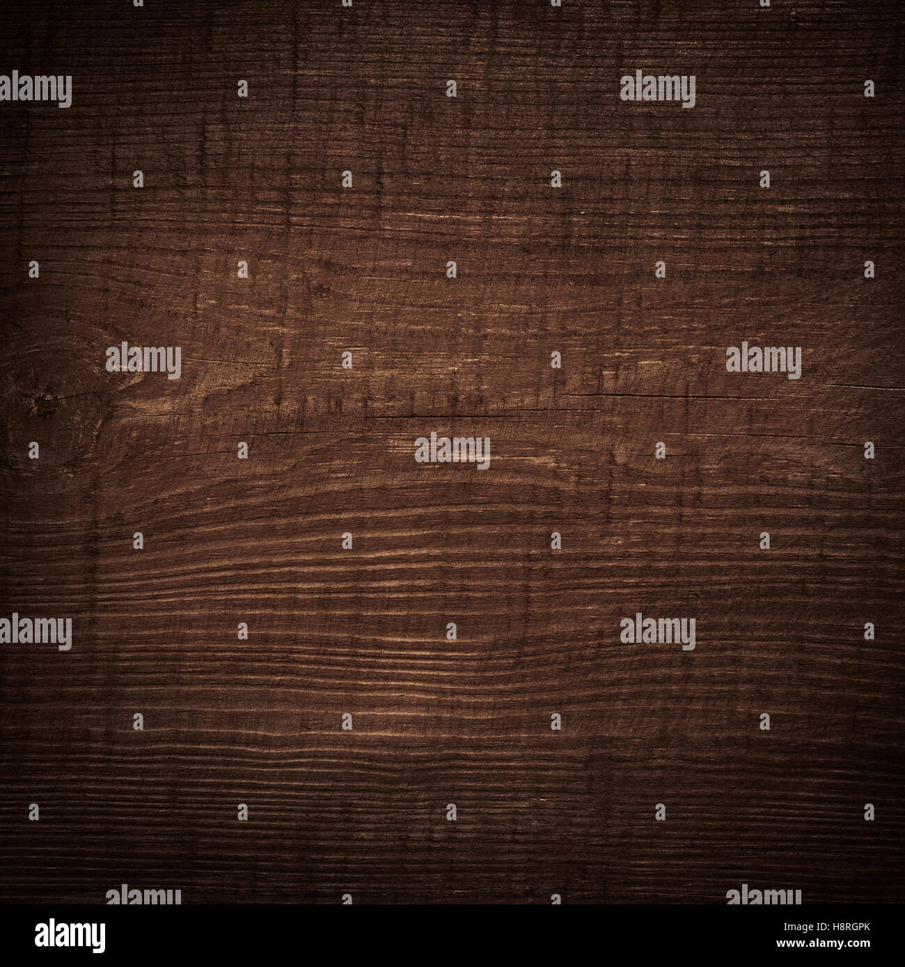 Dunkelbraun zerkratzt Holzbrett. Holzstruktur Stockfoto