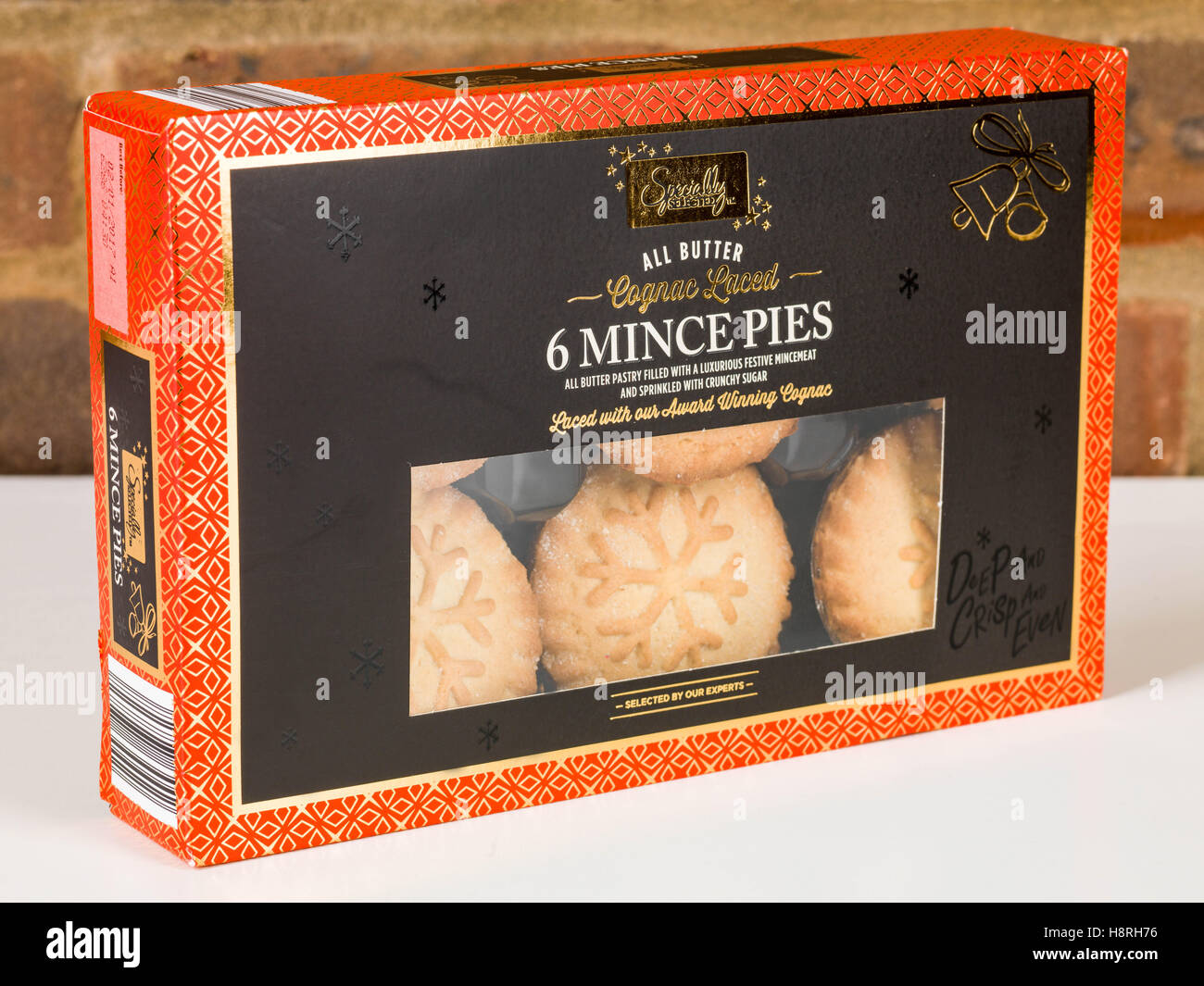 Schachtel mit sechs Weihnachten Mince Pies Stockfoto