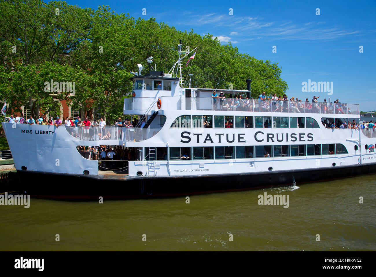 Freiheitsstatue Liberty Ausflugsboot, Ellis Island Immigrant Museum, Statue of Liberty National Monument, New York Stockfoto