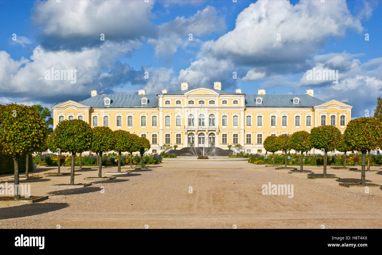 Rundale Palace ist eines der beliebtesten Sehenswürdigkeiten von Lettland Stockfoto
