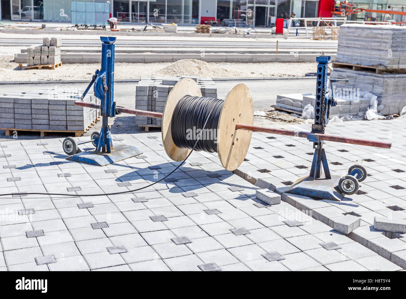 Spool Of Electric Cable Stockfotos und -bilder Kaufen - Alamy