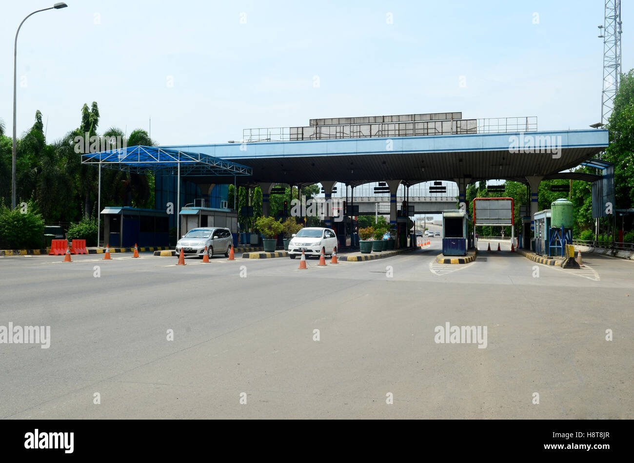Eingang zur Autobahn Straße in jakarta Stockfoto