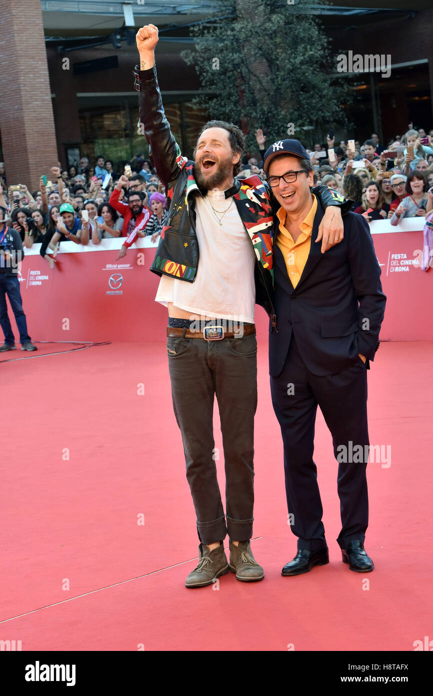 Jovanotti, dem Gast eine "Enge Begegnung" Veranstaltung mit dem Publikum, mit dem Titel "Bilder, Musik und Worte," mit Antonio Monda auf dem 11. Rome Film Festival in Rom, Italien.  Mitwirkende: Lorenzo Cherubini, Jovanotti, Antonio Monda Where: Rom, Italien-Wh Stockfoto