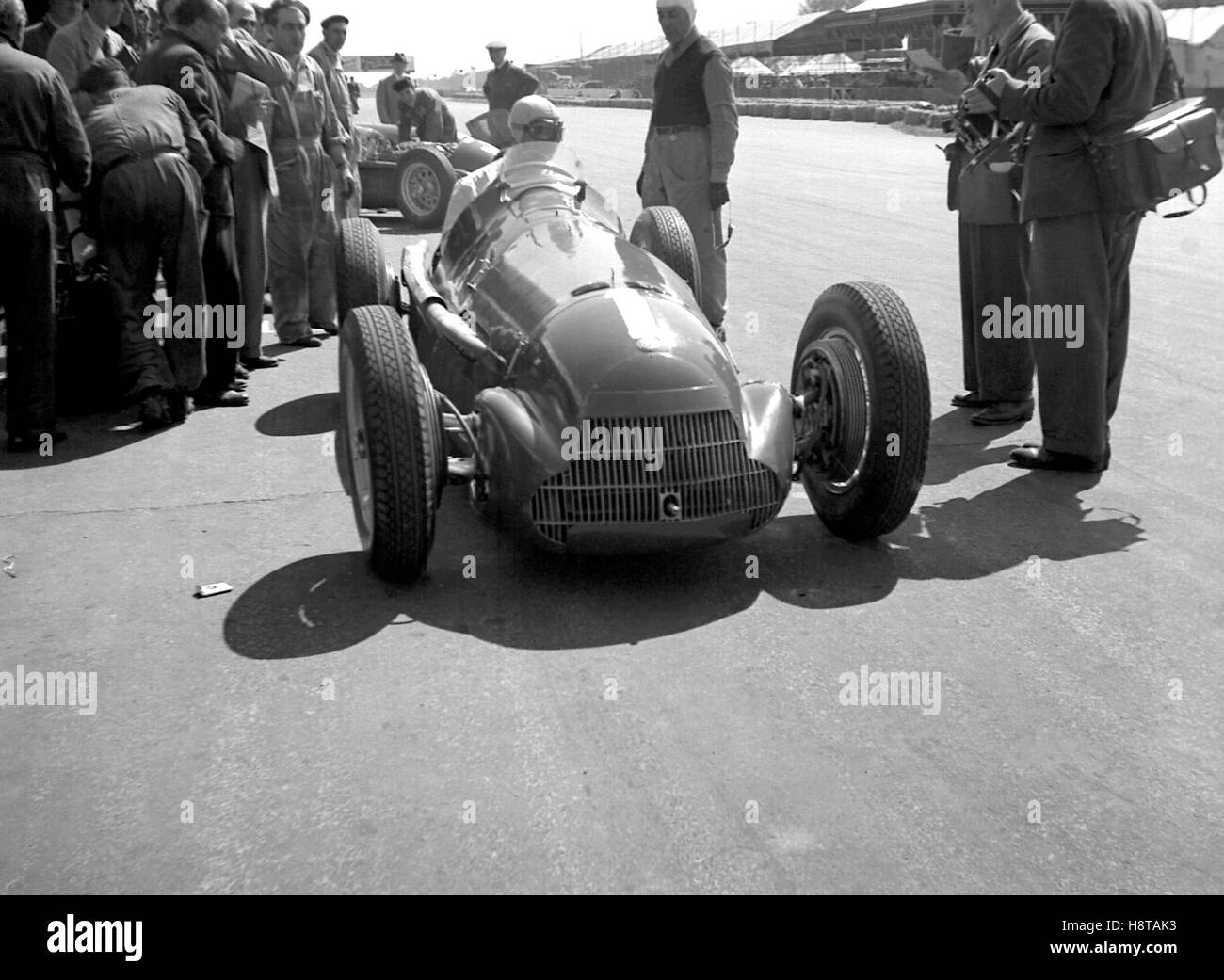 1950 BRITISCHER GP FANGIO ALFA ROMEO ALFETTA GRUBEN Stockfoto