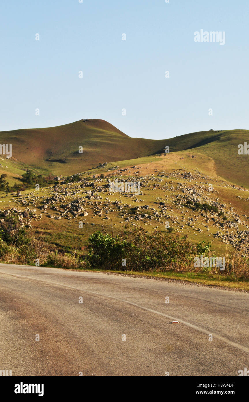 Südafrika: afrikanische Landschaft gesehen von einer Straße in Mpumalanga Stockfoto