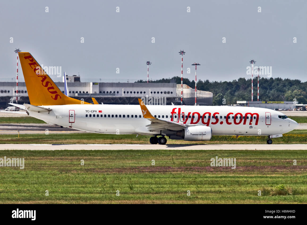 Pegasus Airlines Boeing 737 Next Gen bei Mailand Malpensa (MXP / LIMC) Italien Stockfoto
