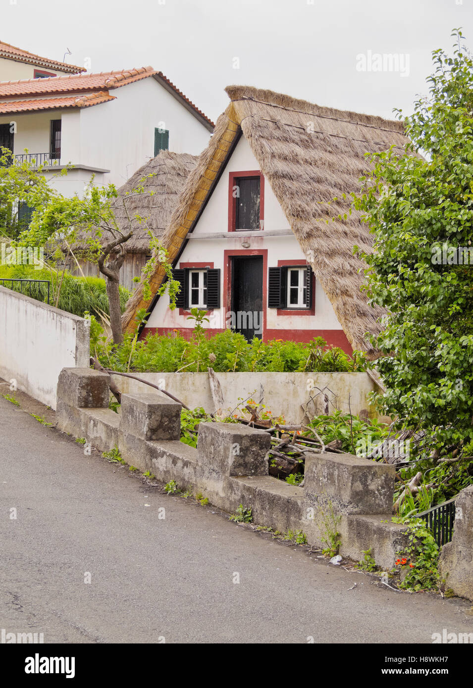 Portugal, Madeira, traditionelle Landhaus in Santana. Stockfoto