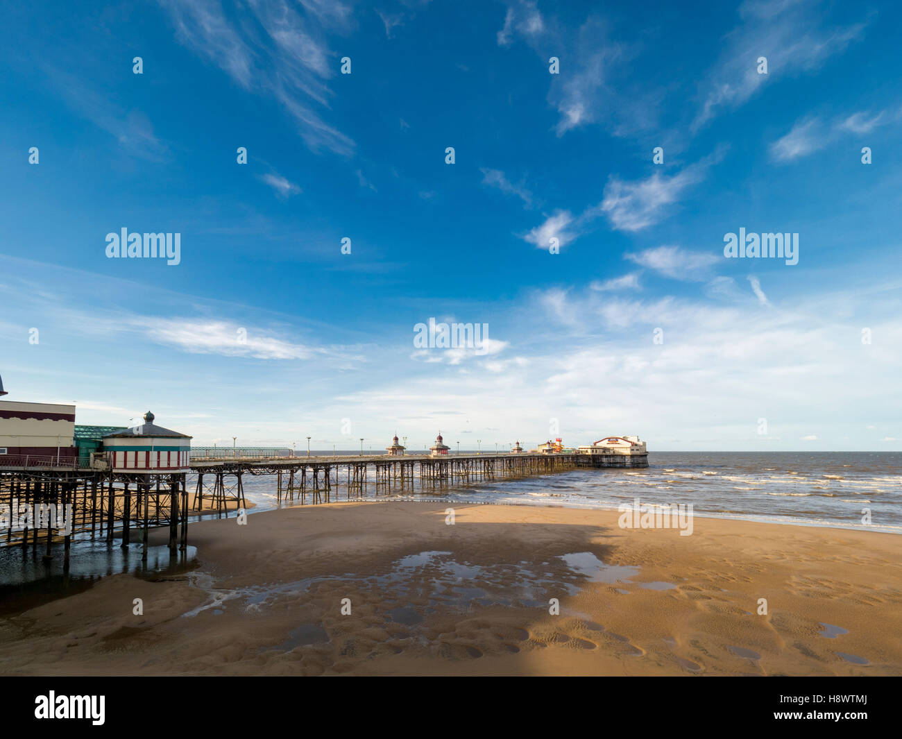 Strand und North Pier, Blackpool, Lancashire, UK. Stockfoto
