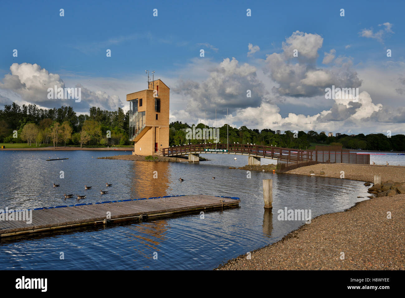 Strathclyde Country Park To Glasgow Airport www.alamy.de