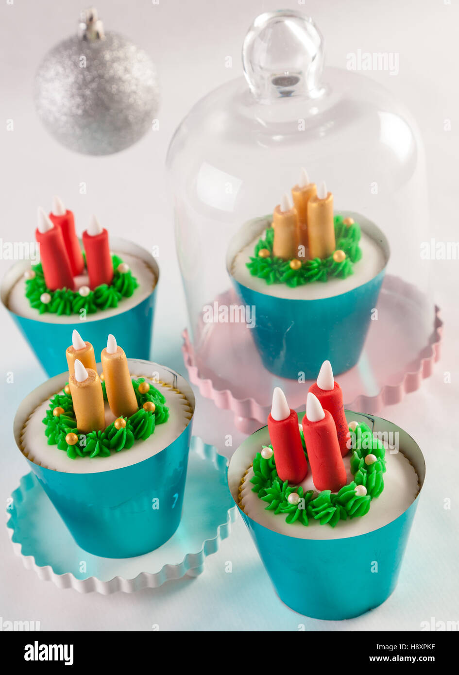 Mini kerzen Fotos und Bildmaterial in hoher Auflösung Alamy