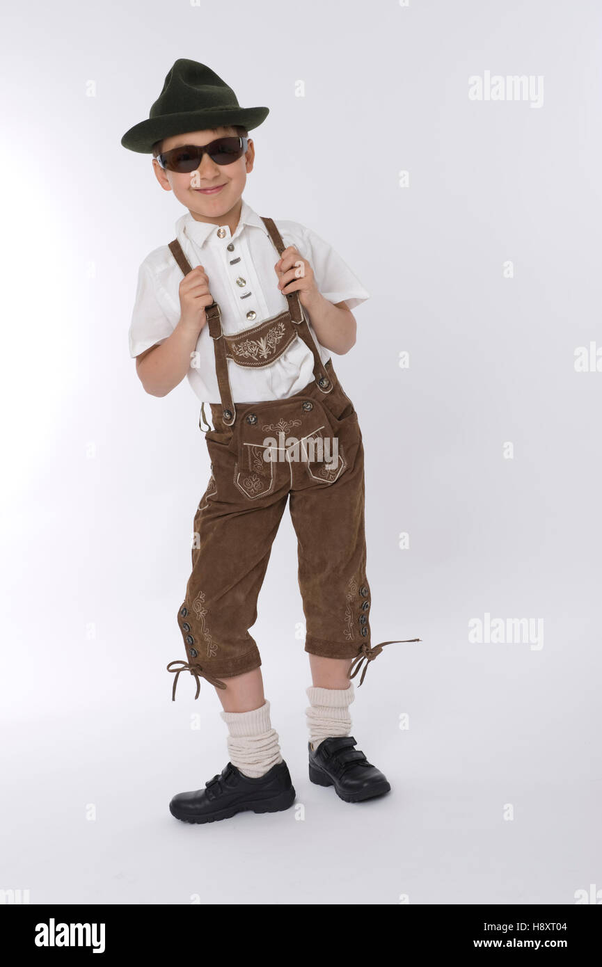 Junge, 8 Jahre in bayrischer Tracht Stockfoto