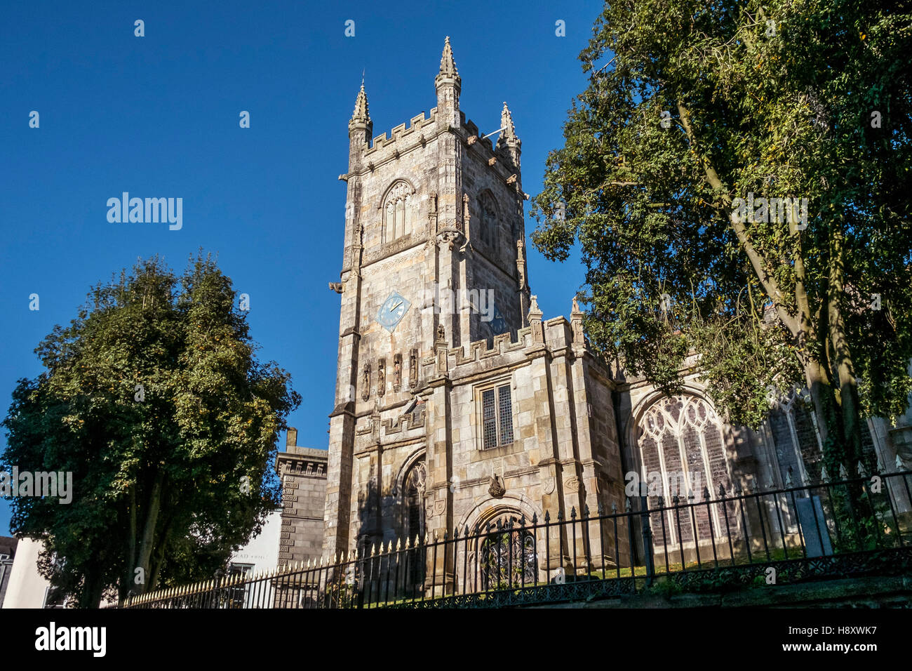 Die historische Kirche der Heiligen Dreifaltigkeit in St Austell, Cornwall. Stockfoto