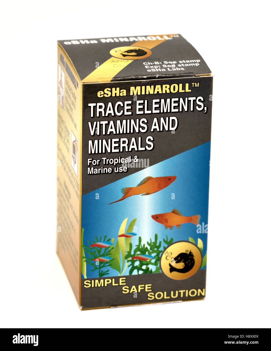 Eine Schachtel mit Spurenelementen, Vitaminen und Mineralstoffen für tropische und marine. Stockfoto