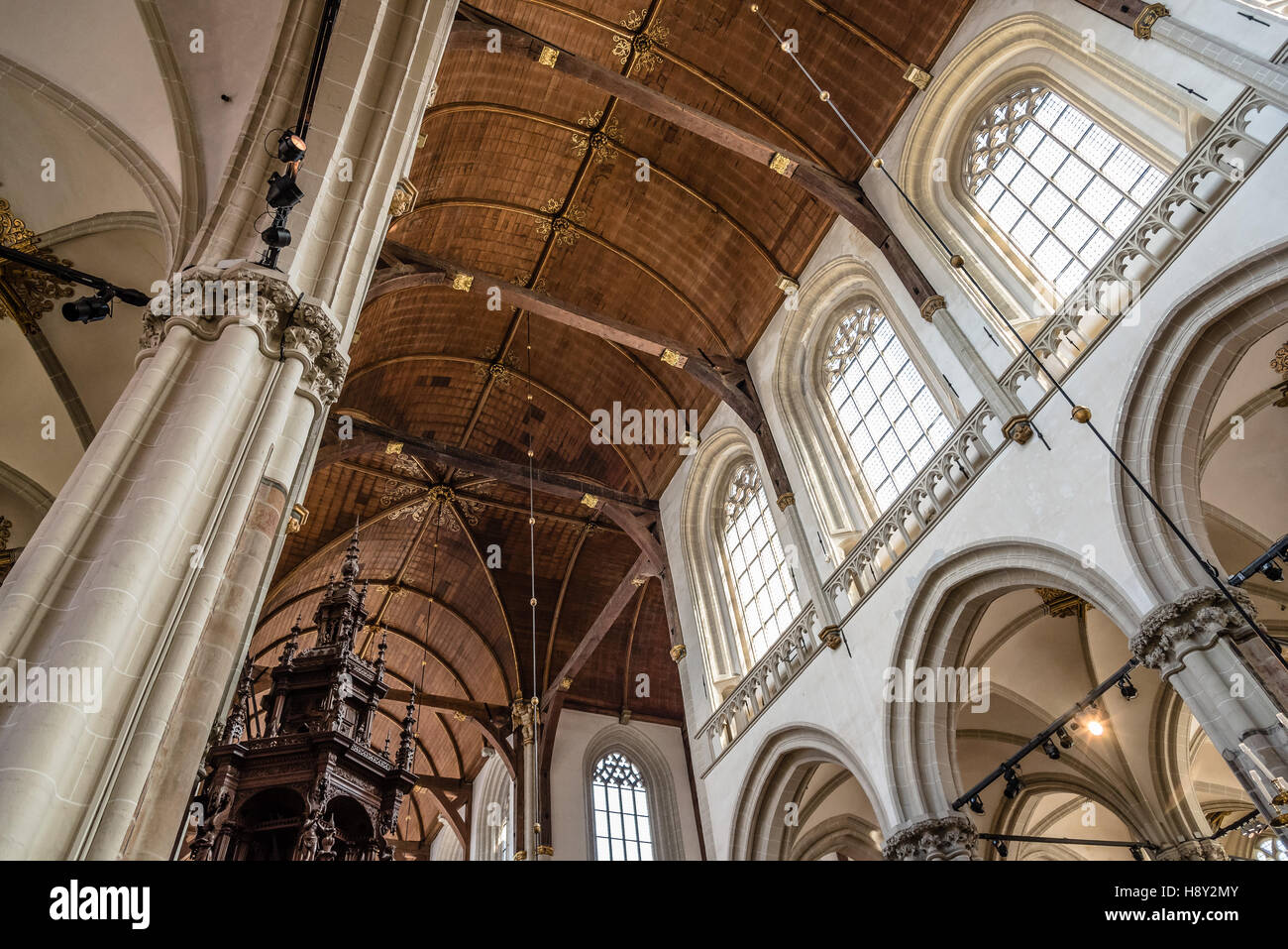 Amsterdam, Niederlande - 1 August 2016: de nieuwe Kerk in Dam. Es ist das 15. Jahrhundert Kirche nun als Ausstellungsfläche genutzt, für Orgel Erwägungsgrund Stockfoto