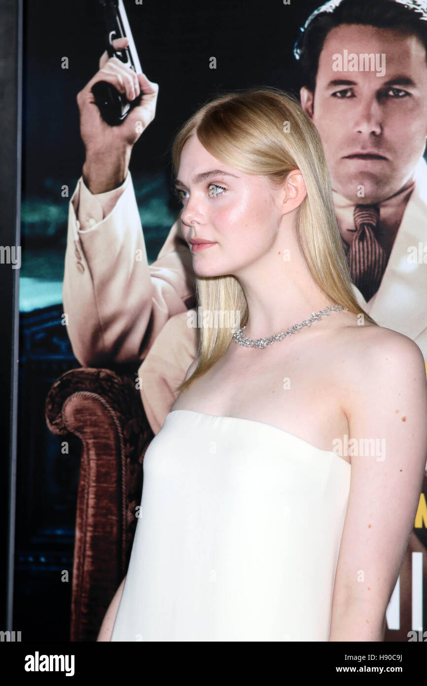 Hollywood, Kalifornien, USA. 9. Januar 2017. Elle Fanning an "Live By Night" premiere in TCL Chinese Theatre in Hollywood, Kalifornien am 9. Januar 2017. © David Edwards/Medien Punch/Alamy Live-Nachrichten Stockfoto