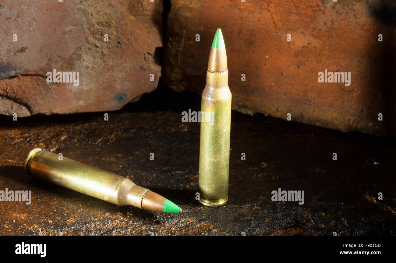 Grün gekippt 5.56 Munition, die durch Rüstung gehen können Stockfoto