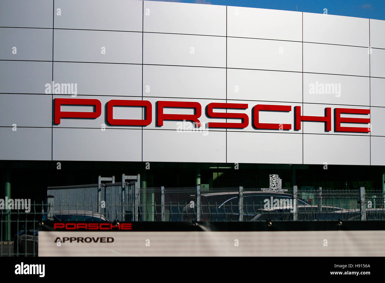 Logo der Marke "Porsche", Berlin. Stockfoto
