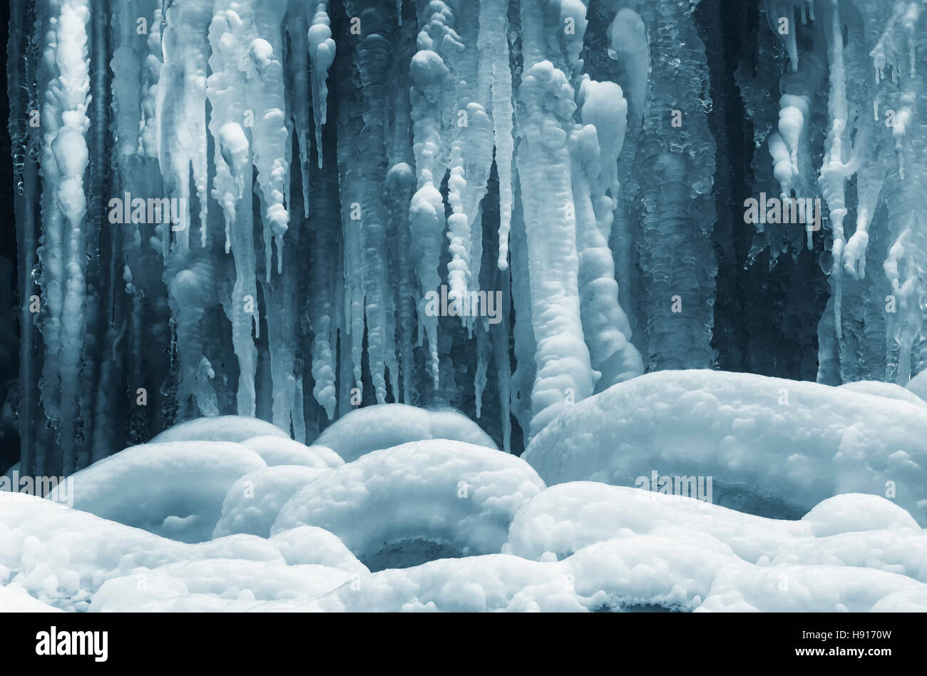 Eis auf gefrorenen Wasserfall Stockfoto