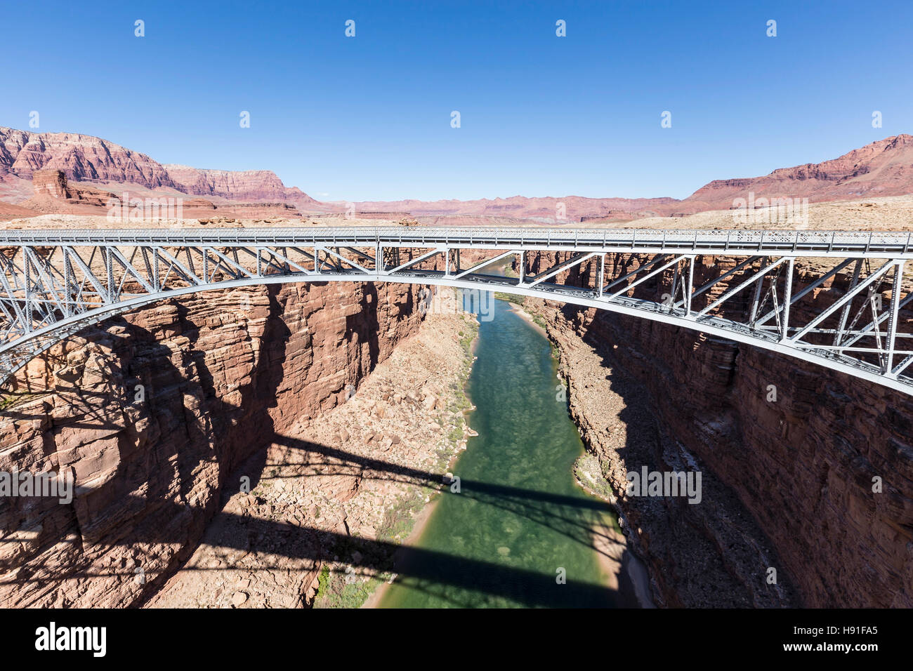Historischen Navajo-Brücke über den Colorado River am Glen Canyon National Recreation Area im nördlichen Arizona. Stockfoto