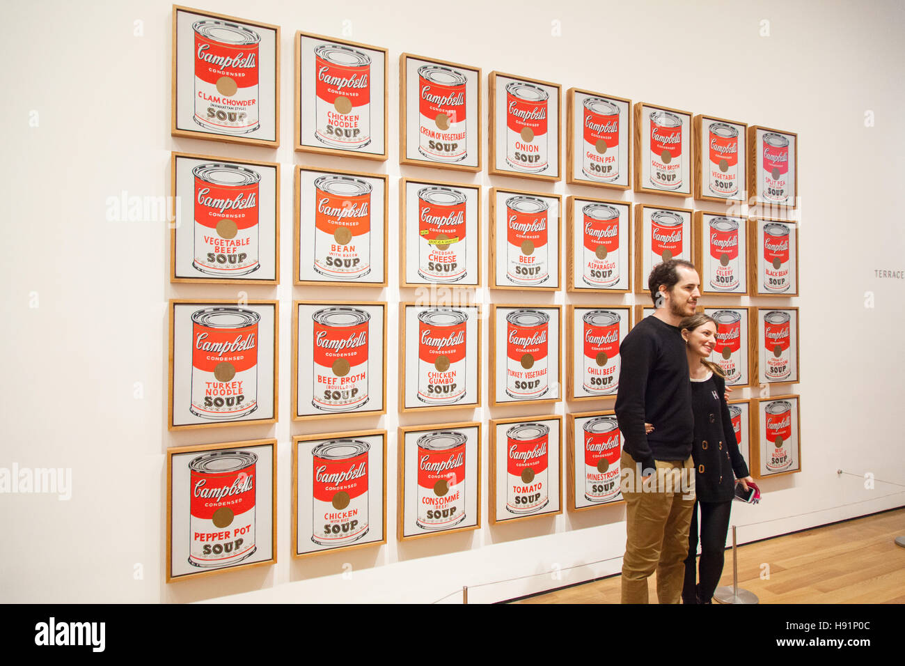 Andy Warhol, Campbell Suppe Dosen Gemälde (1962) MoMa Museum der modernen Kunst, New York City, Vereinigte Staaten von Amerika. Stockfoto