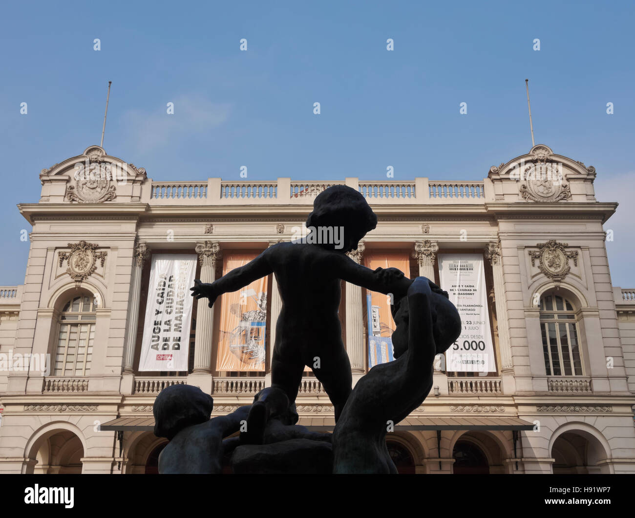 Chile, Santiago, Blick auf das Stadttheater von Santiago. Stockfoto