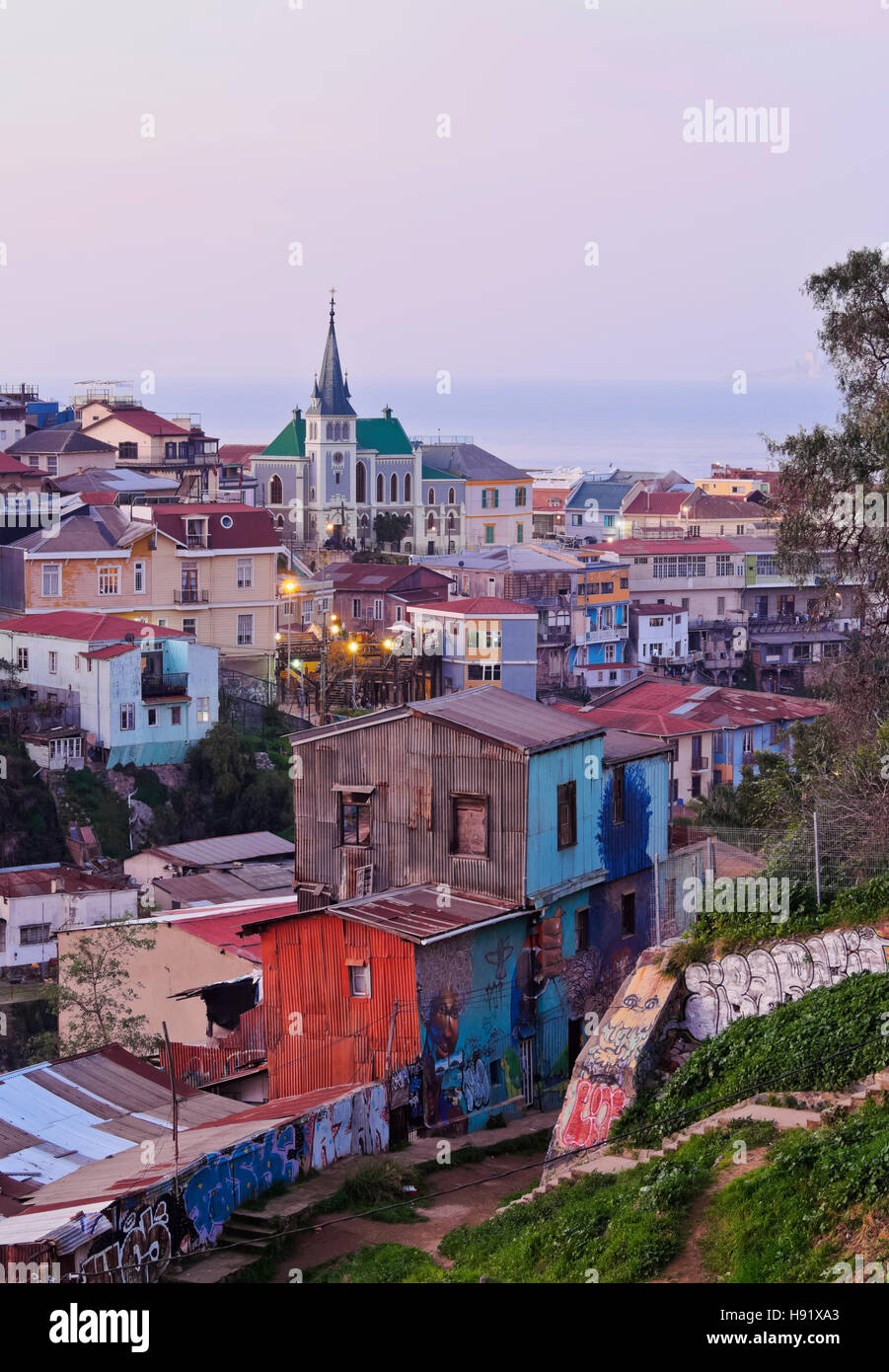Chile, Valparaiso, erhöhten Blick auf die historischen Viertel Cerro Concepcion, erklärt als UNESCO-Weltkulturerbe. Stockfoto