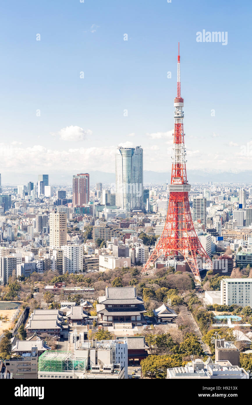 Tokyo Tower mit Skyline in Tokio, Japan Stockfoto