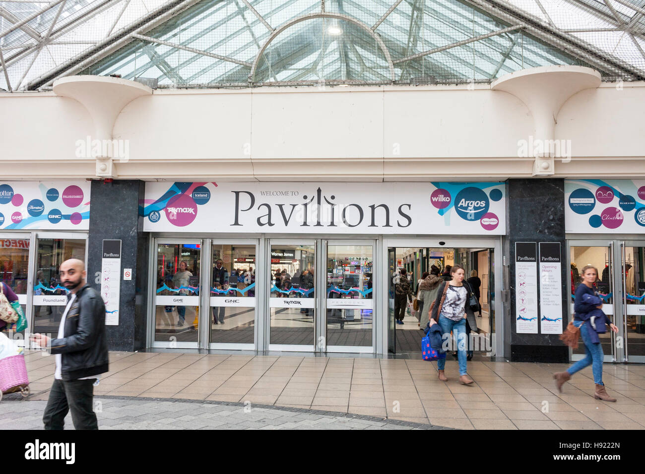 Eingang zu den Pavillons Einkaufszentrum, Uxbridge, Hillingdon, größere London, UK Stockfoto