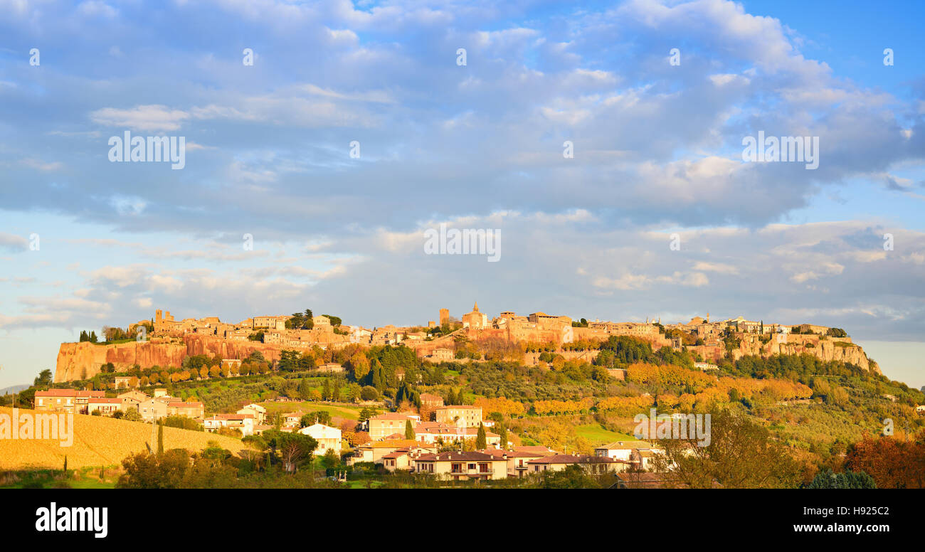 Mittelalterliche Stadt Orvieto Panoramablick. Umbria, Italien, Europa. Stockfoto