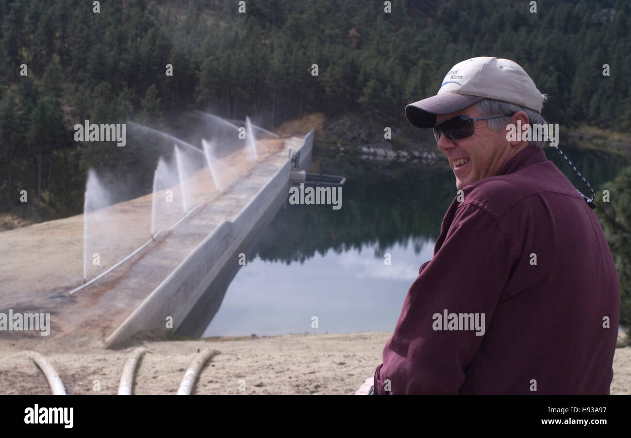 Pine Brook Hills Wasser Bezirk Manager Bob de Haas an der Pine Brook Hills dam und Reservoir. Stockfoto