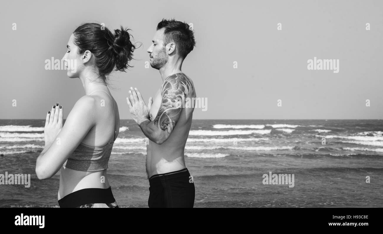 Yoga Übung aktiv Strand Outdoor-Konzept Stockfoto