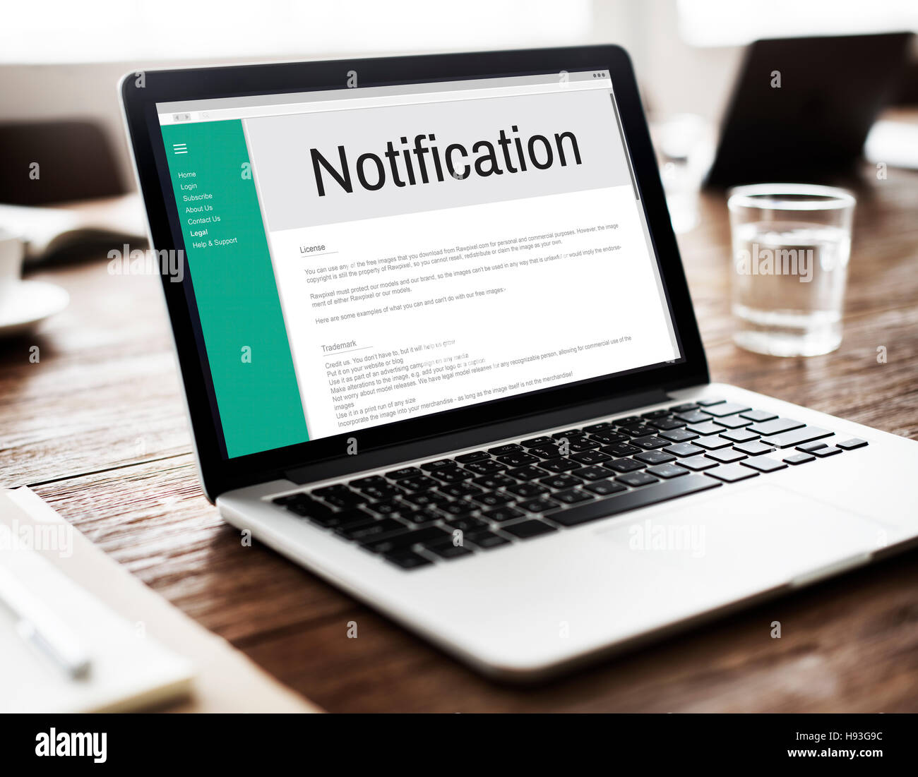 Benachrichtigung Warnsymbol Inbox Internet-Nachricht-Konzept Stockfoto
