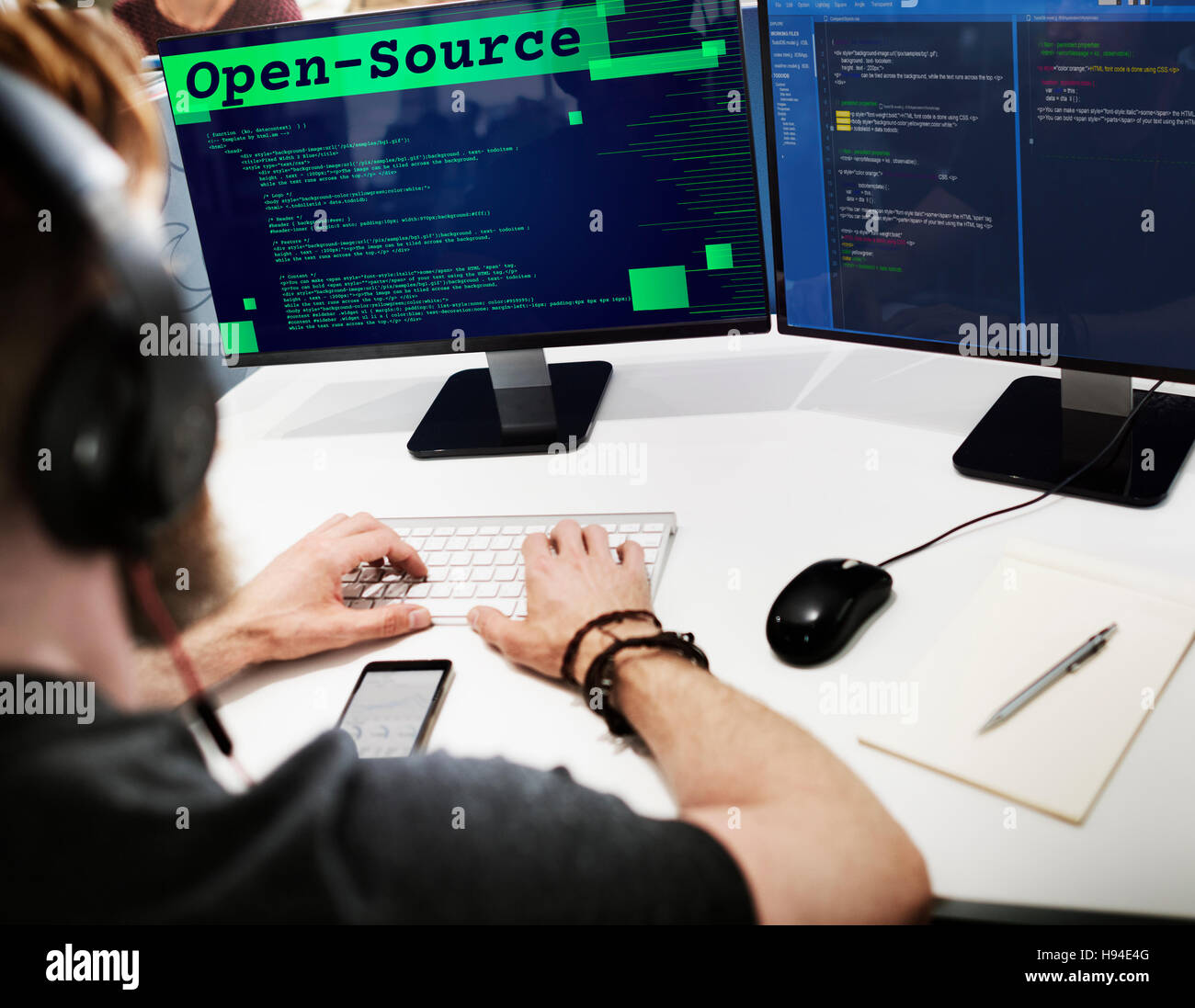 Open-Source-Zugang Codierung Quelle Technologiekonzept Stockfoto
