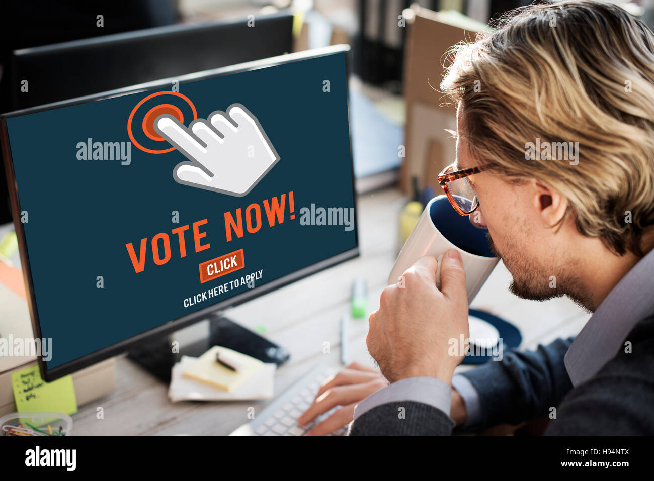 Stimmen Sie jetzt Wahl abrufen politischen Begriff Stockfoto
