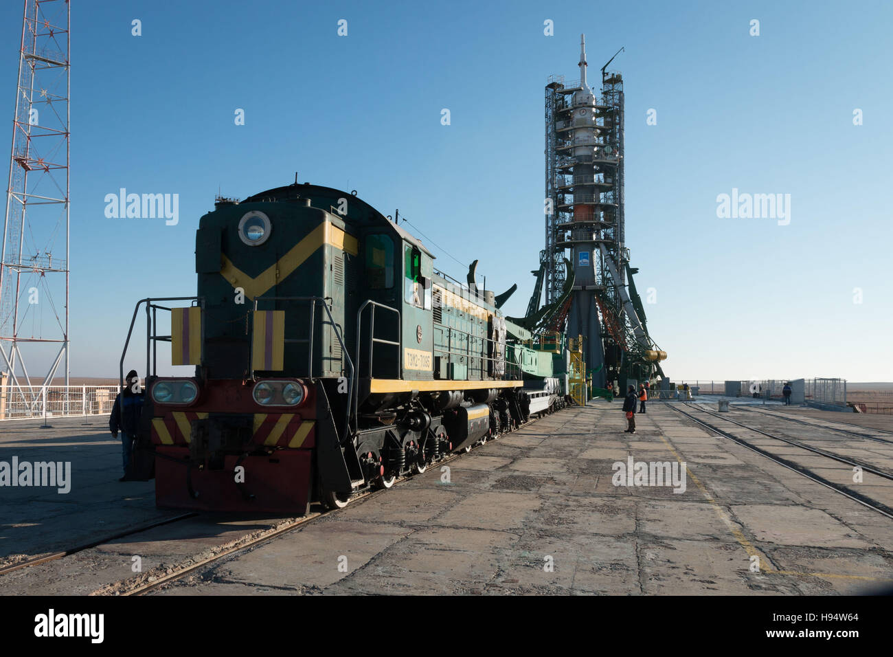 Die russische Sojus-Rakete und Sojus MS-03 Raumschiff sitzt auf dem Kosmodrom Baikonur Launch Pad in Vorbereitung auf die Mission der NASA internationale Raumstation Expedition 50-51 14. November 2016 in Baikonur, Kasachstan. Stockfoto