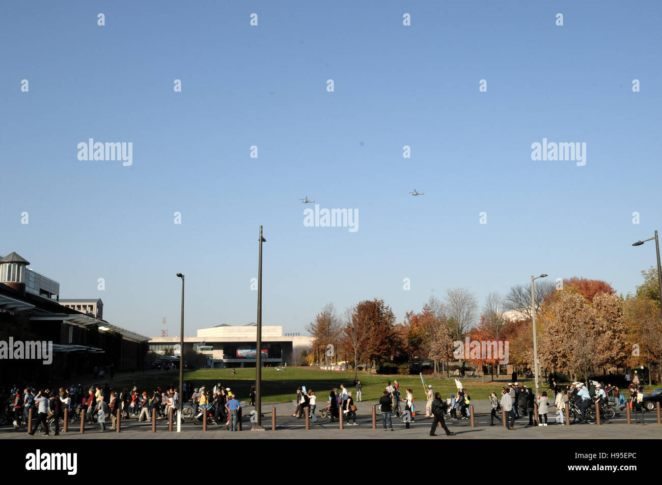 Philadelphia, Pennsylvania, USA. 19. November 2016. Hunderte nehmen an anhaltenden Anti-Trump Proteste am 19. November 2016, in Center City Philadelphia, PA. Bildnachweis: Bastiaan Slabbers/Alamy Live-Nachrichten Stockfoto