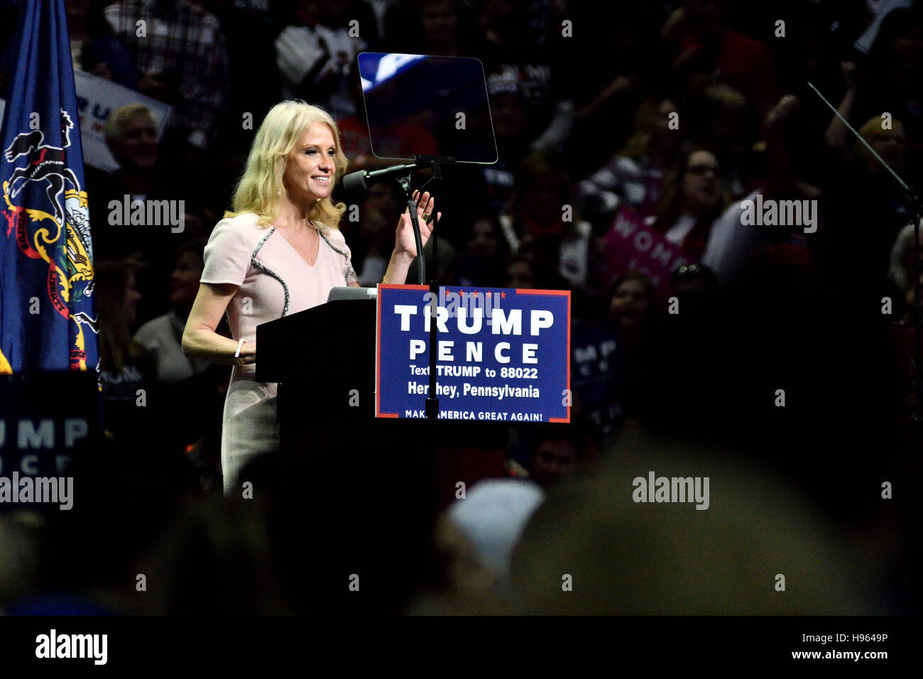 Republikanische Präsidentschaftskandidat Donald Trump Rallyes im Giant Center in Hershey, im Zentrum von Pennsylvania, auf Freitag, 4. November 2016. Stockfoto