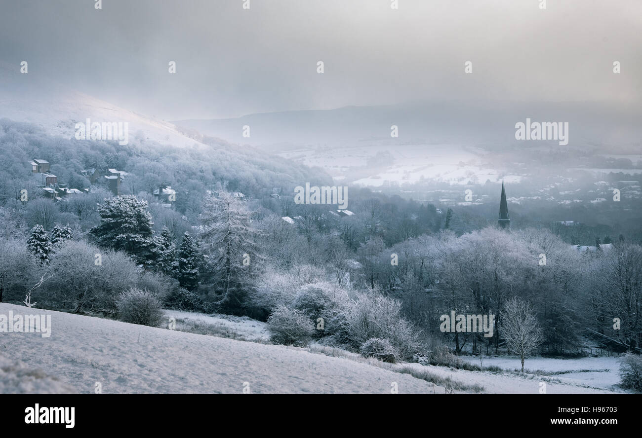 Bild von Schnee Winter Landschaft Landschaft England. Stockfoto