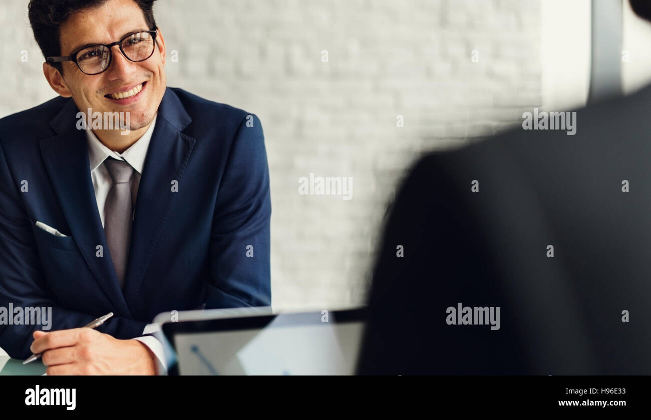 Vertrag erfüllen, Indoor Unternehmenskonzept Stockfoto
