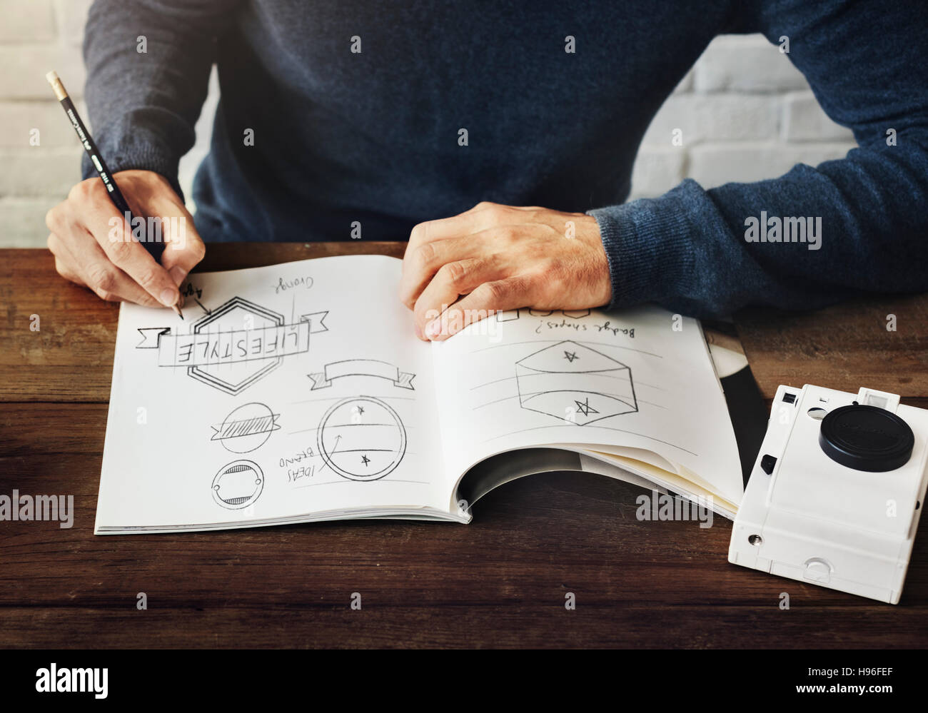 Logo-Design-Entwurf-Konzept zeichnen Stockfoto