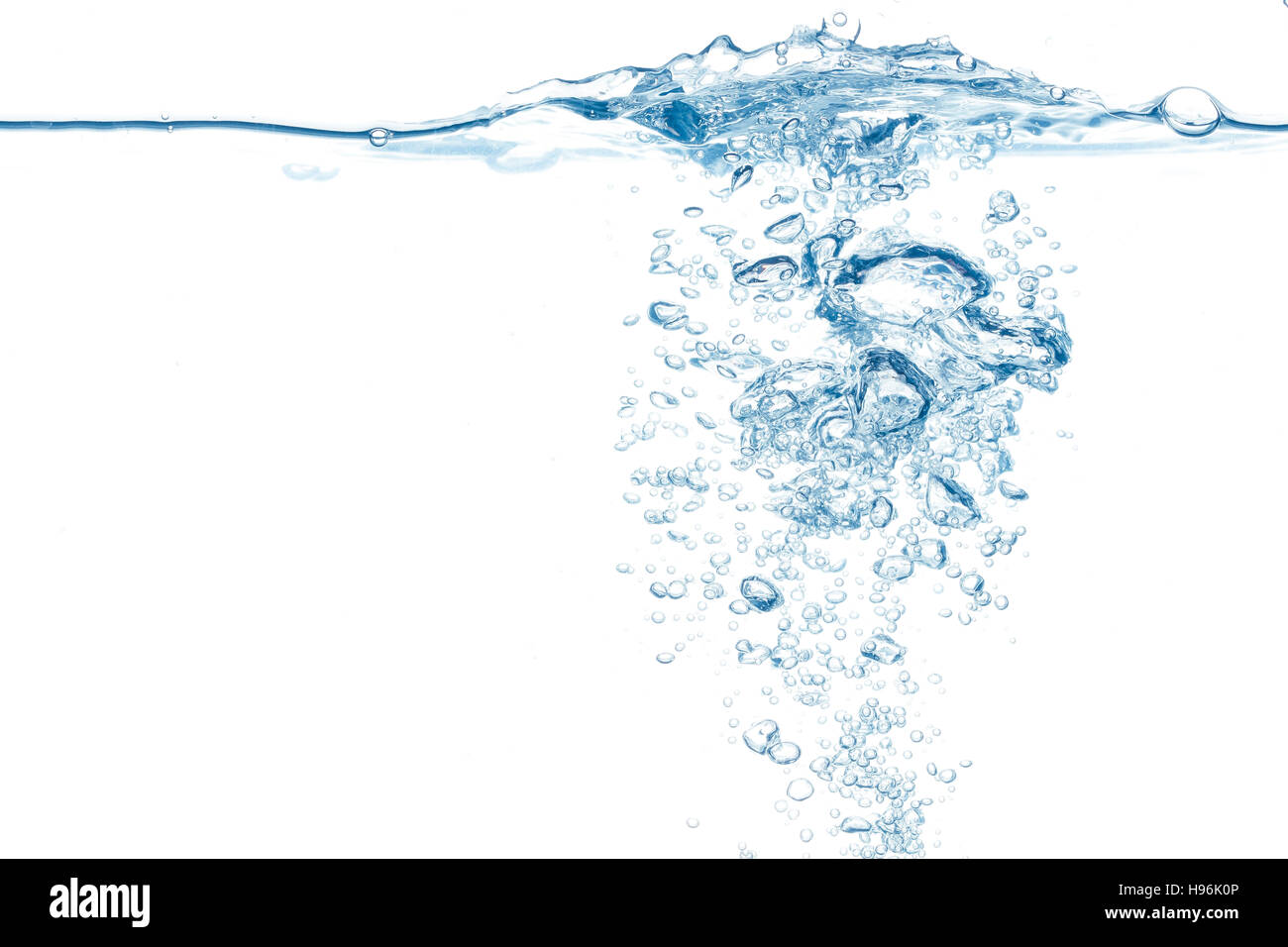 Wasseroberfläche mit Blasenstrom hervorgegangen, Textfreiraum Stockfoto