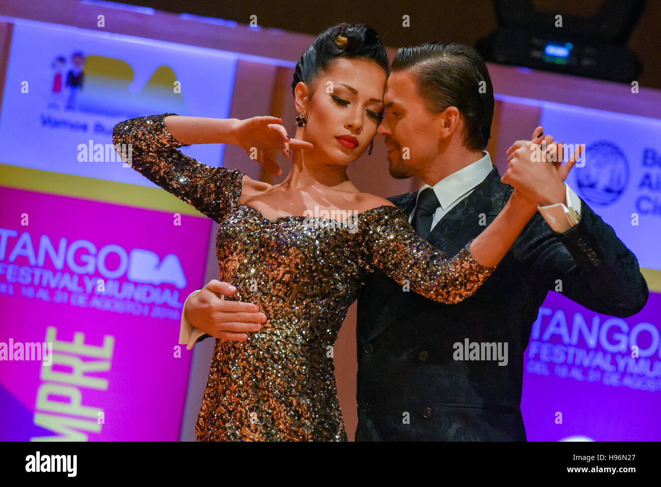 Buenos Aires, Argentinien. 28. August 2016. Tanzpaar Vasin Dmitriy und Khamzina Sagdina teilnehmen an den Tango Dance World Cup. Stockfoto