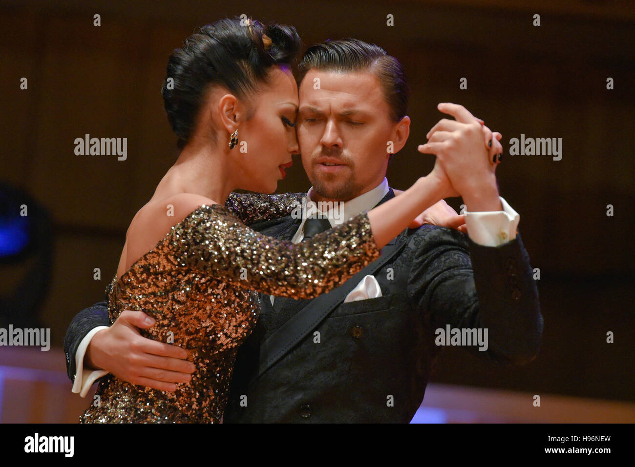 Buenos Aires, Argentinien. 28. August 2016. Tanzpaar Vasin Dmitriy und Khamzina Sagdina teilnehmen an den Tango Dance World Cup. Stockfoto