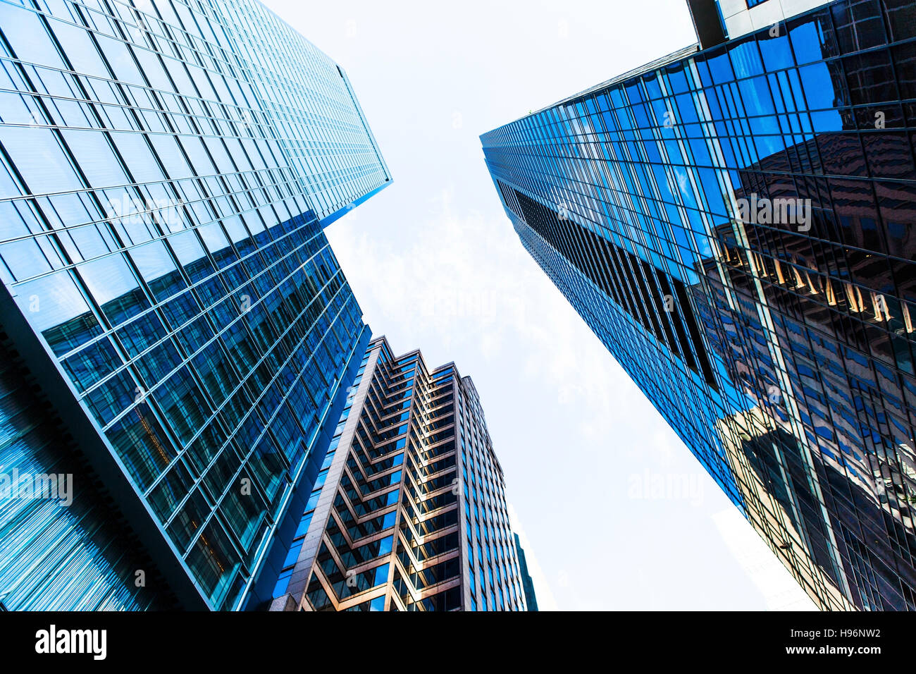 USA, New York State, New York City, Manhattan, niedrigen Winkel Ansicht von Bürogebäuden Stockfoto
