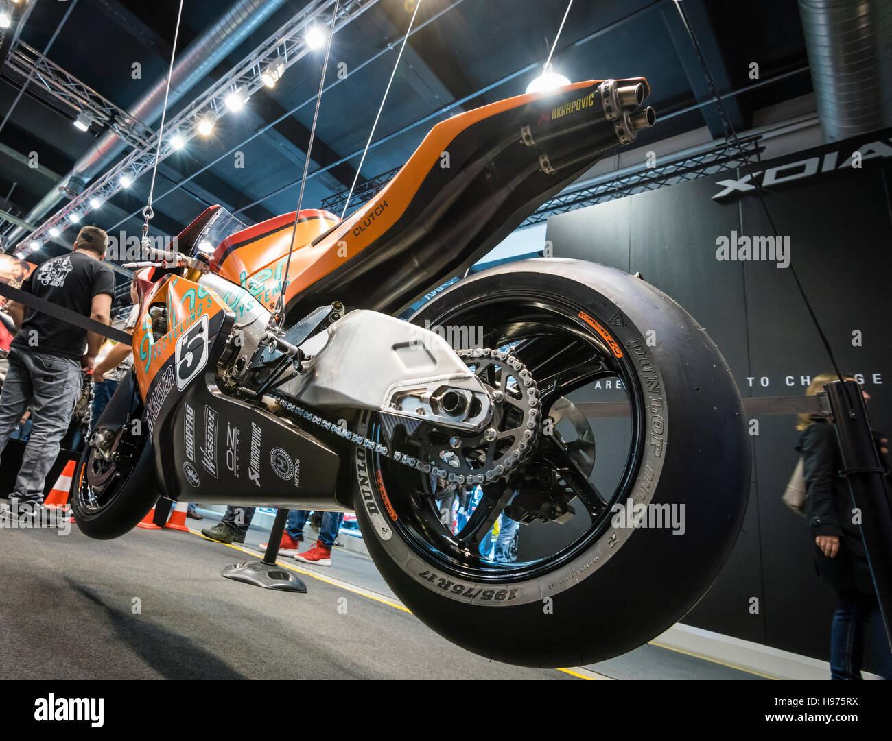 Zürich, Schweiz - 21. Februar 2016: eine herrliche poliert Harley Davidson  custom Motorrad auf größte Motorradmesse Swiss Moto Zürich, Schweiz  ausgestellt ist Stockfotografie - Alamy