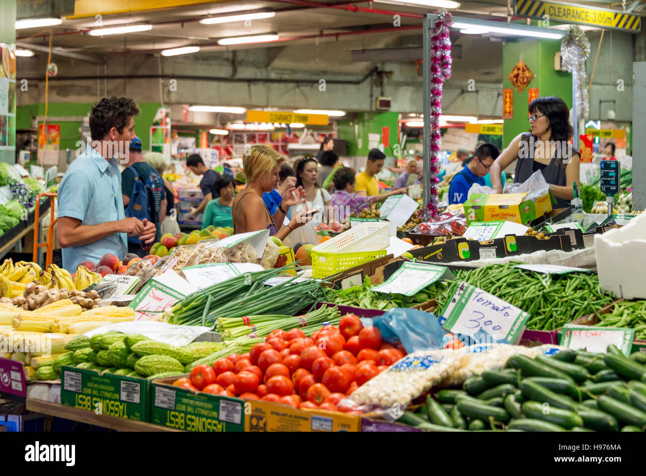 Stände mit Obst & Gemüsemarkt, Market City, Thomas Street, Haymarket, Central Business District, Sydney, New South Wales, Australien Stockfoto